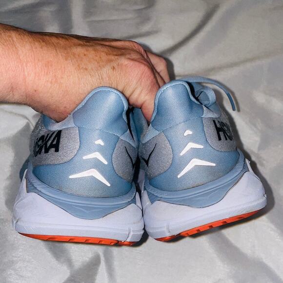 HOKA One One Arahi 6 - Women's Size 7 D Wide - Wide Width in Excellent Condition - Picture 8 of 13